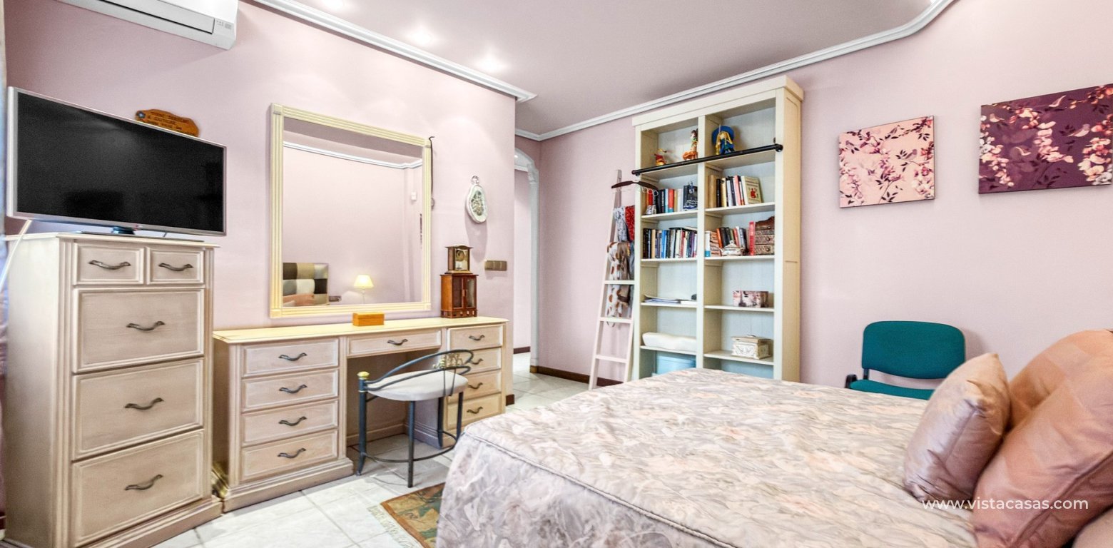 Resale - Villa - Torrevieja - La Mata