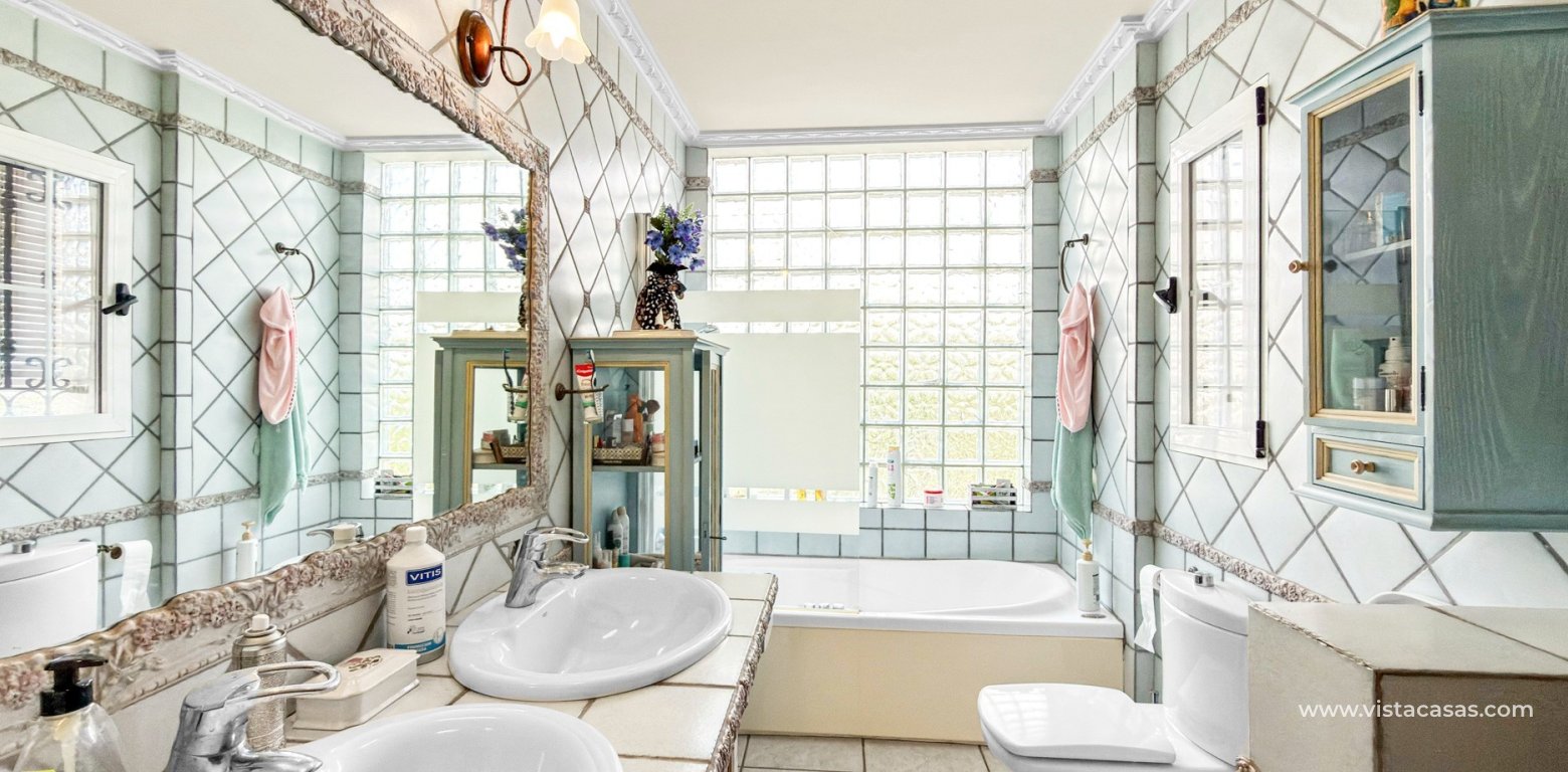 Resale - Villa - Torrevieja - La Mata