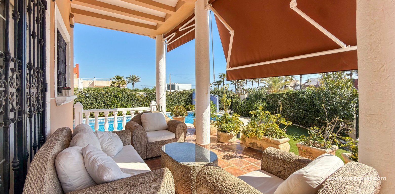 Resale - Villa - Torrevieja - La Mata