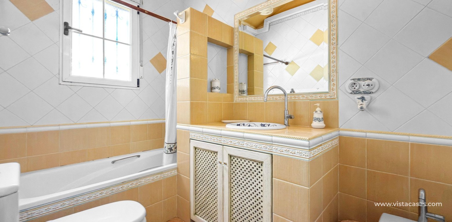 Resale - Villa - Torrevieja - La Mata