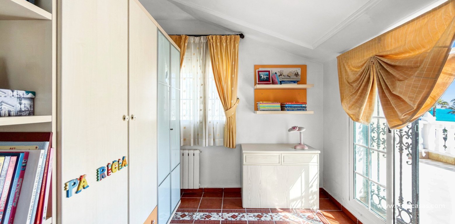 Resale - Villa - Torrevieja - La Mata