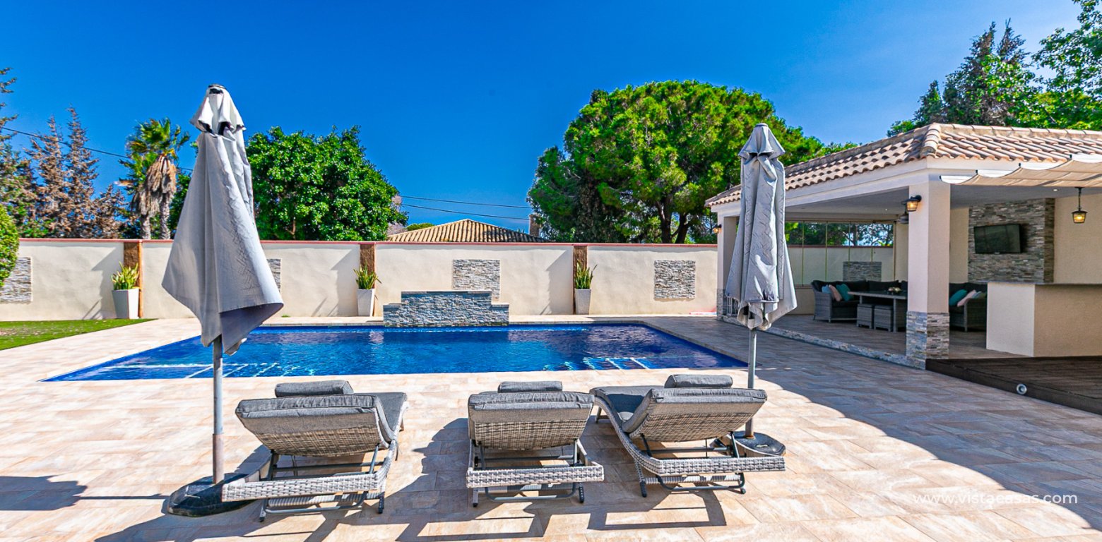 Resale - Villa - Cabo Roig