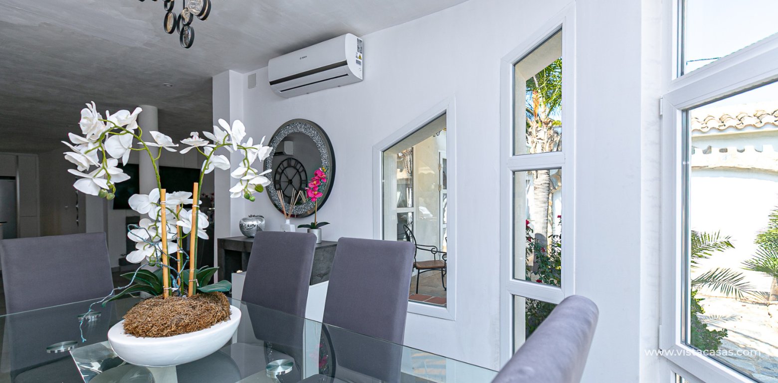 Resale - Villa - Cabo Roig