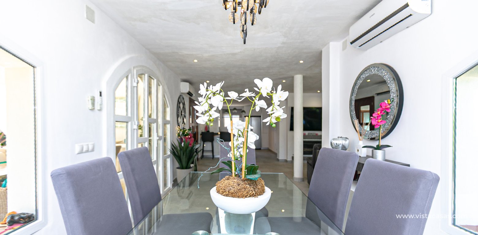 Resale - Villa - Cabo Roig