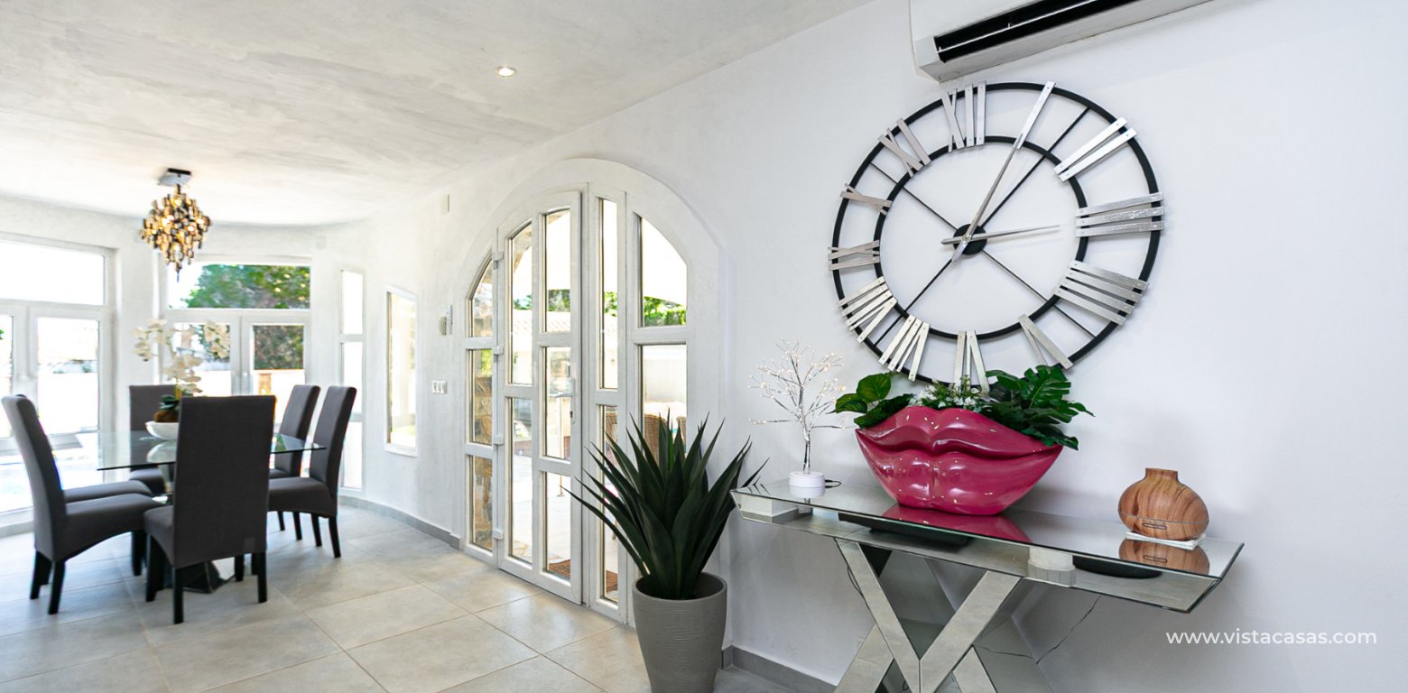 Resale - Villa - Cabo Roig