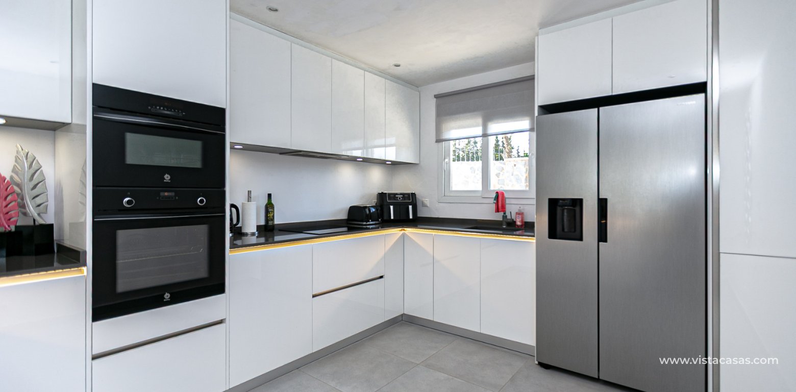 Resale - Villa - Cabo Roig