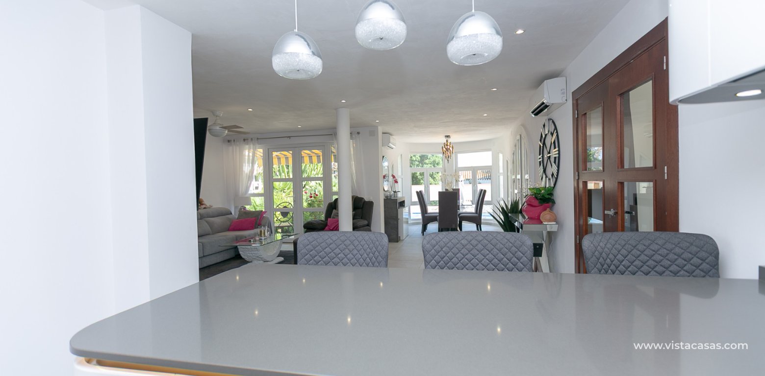 Resale - Villa - Cabo Roig