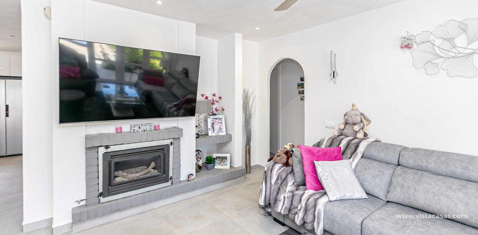 Resale - Villa - Cabo Roig