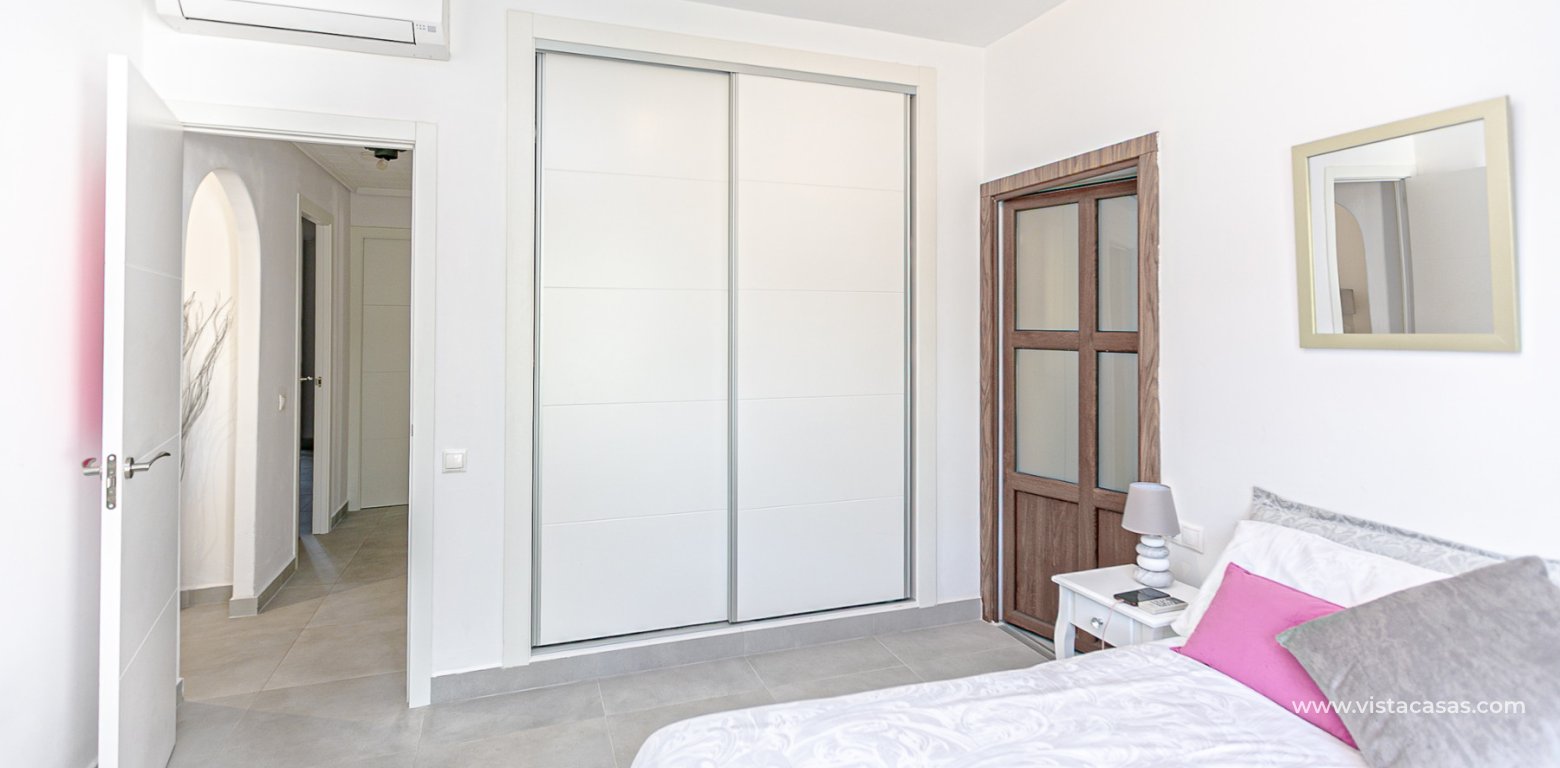 Resale - Villa - Cabo Roig