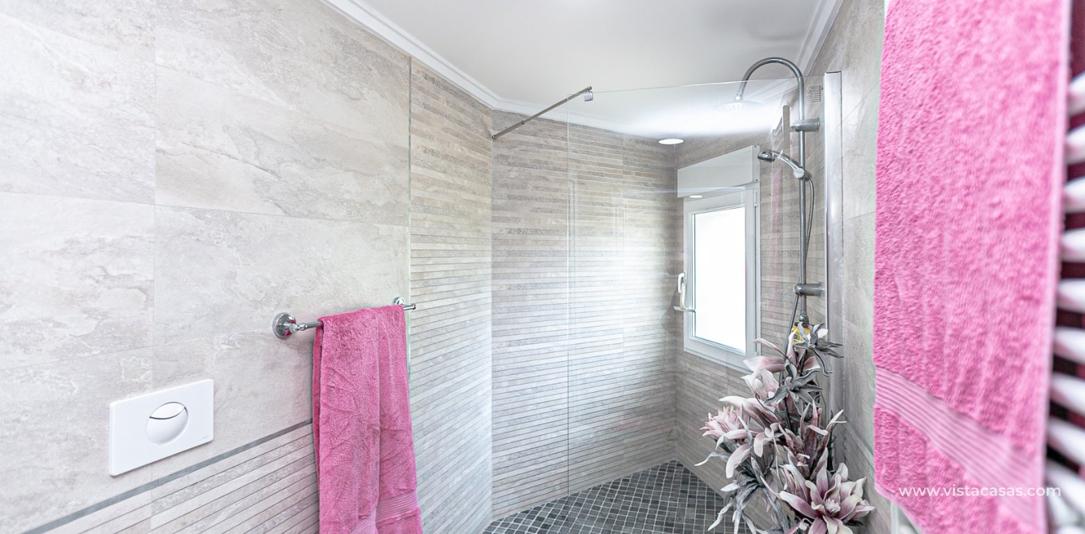 Resale - Villa - Cabo Roig