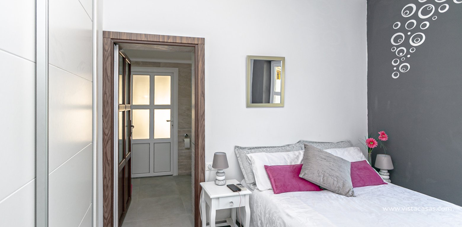 Resale - Villa - Cabo Roig