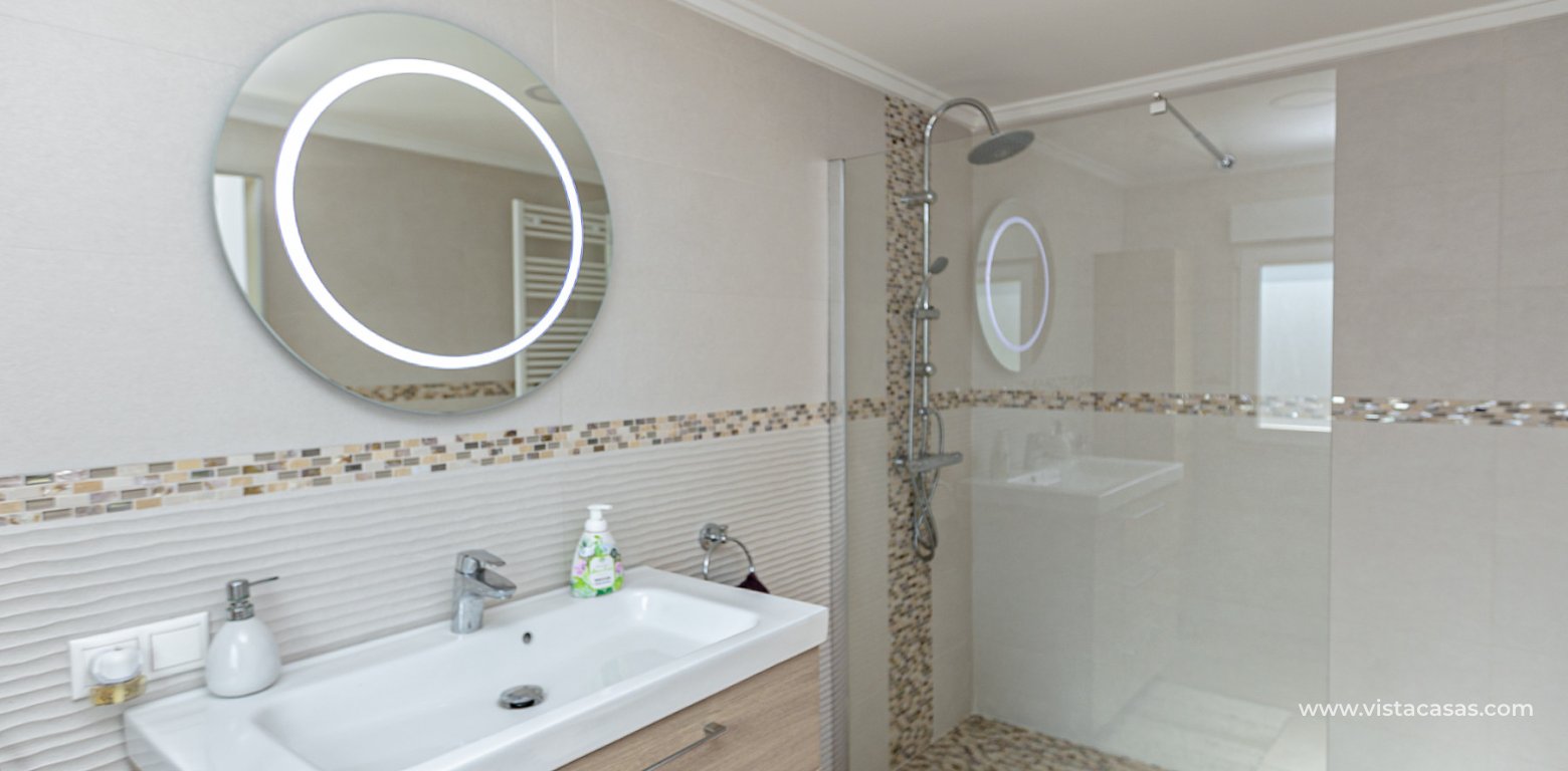 Resale - Villa - Cabo Roig