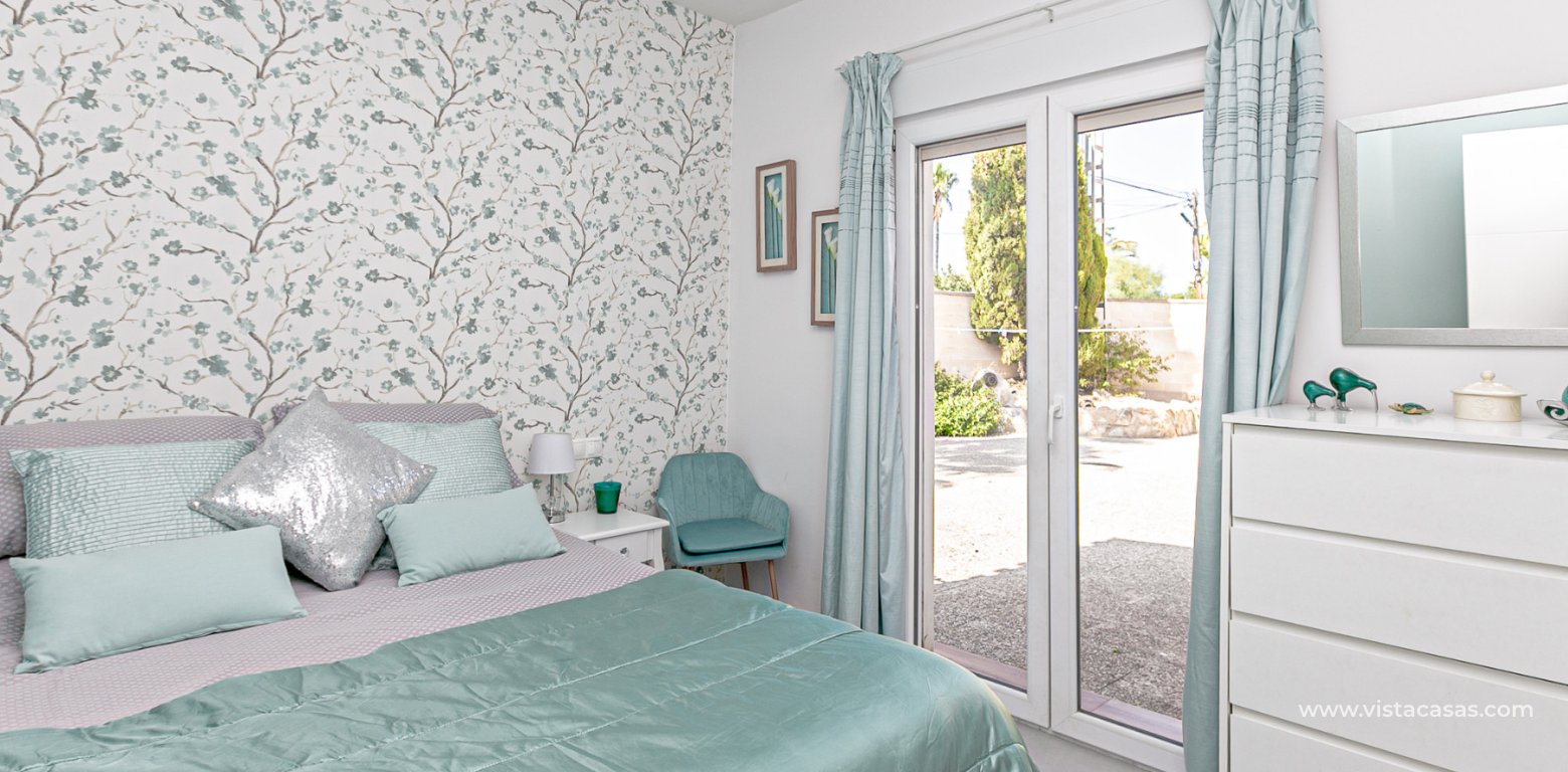 Resale - Villa - Cabo Roig