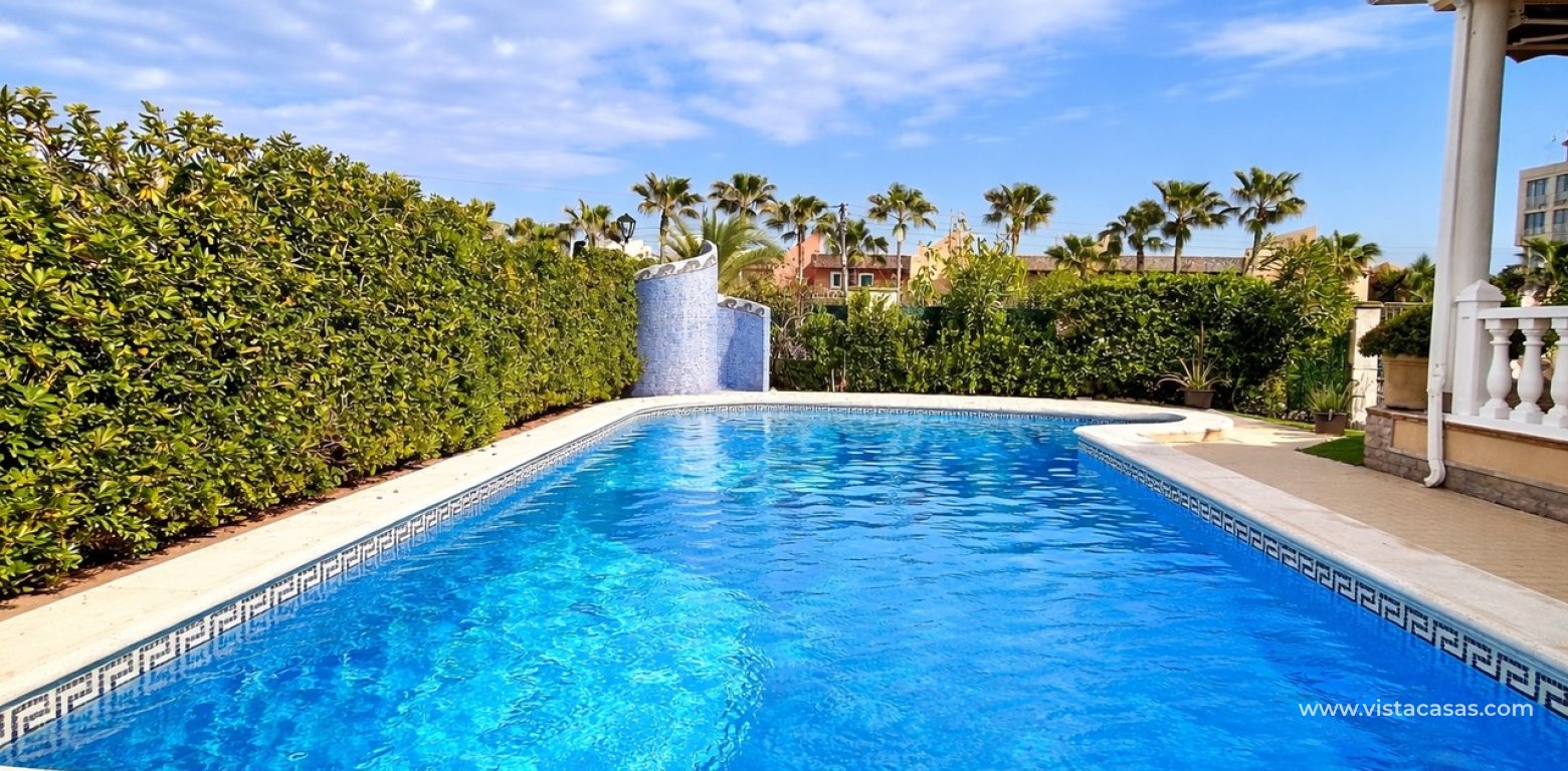 Venta - Chalet - Torrevieja - La Mata