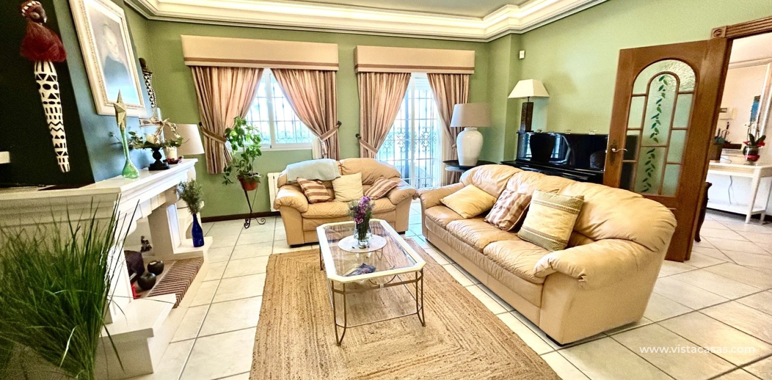 Resale - Villa - Torrevieja - La Mata