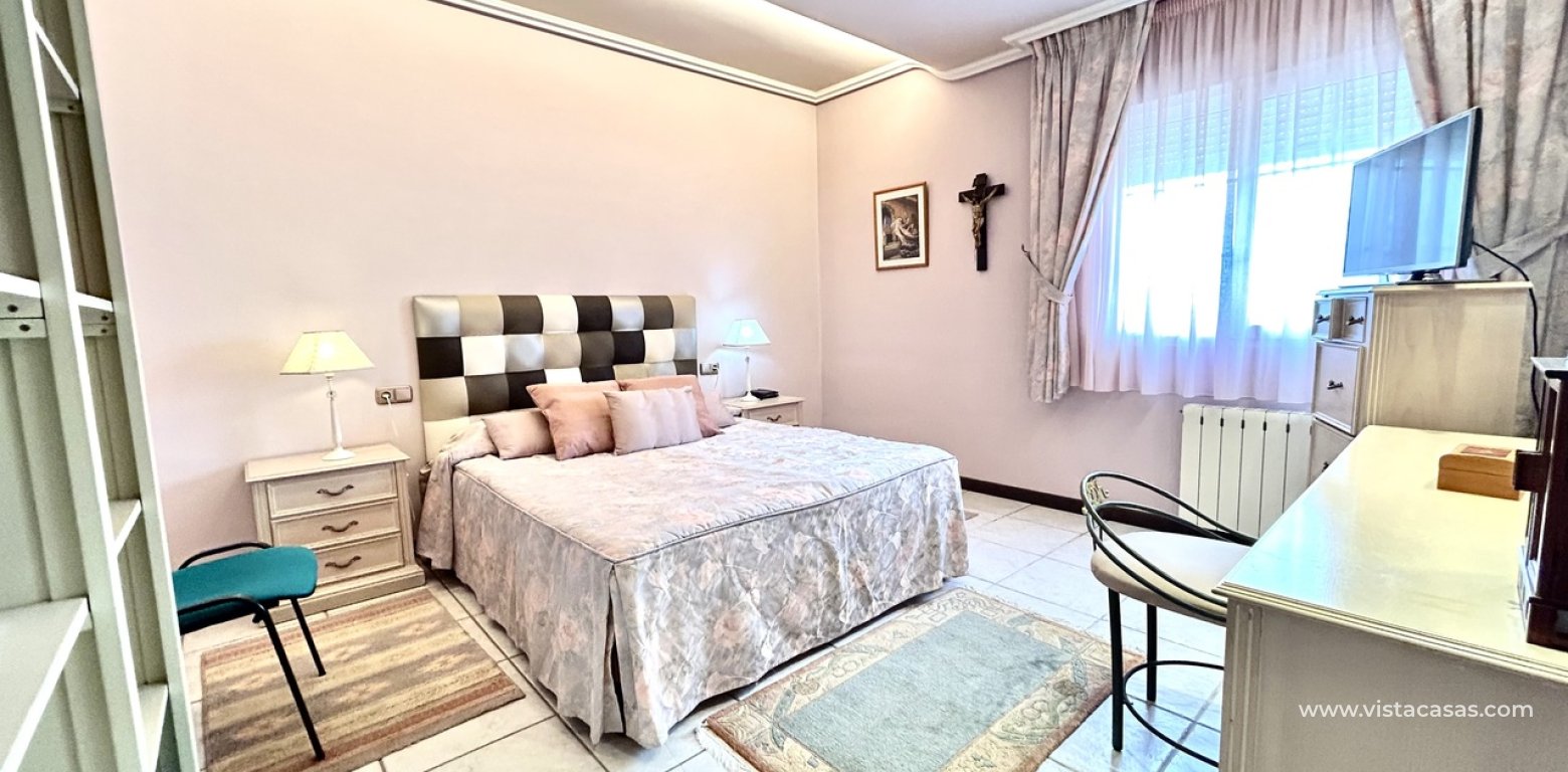 Resale - Villa - Torrevieja - La Mata