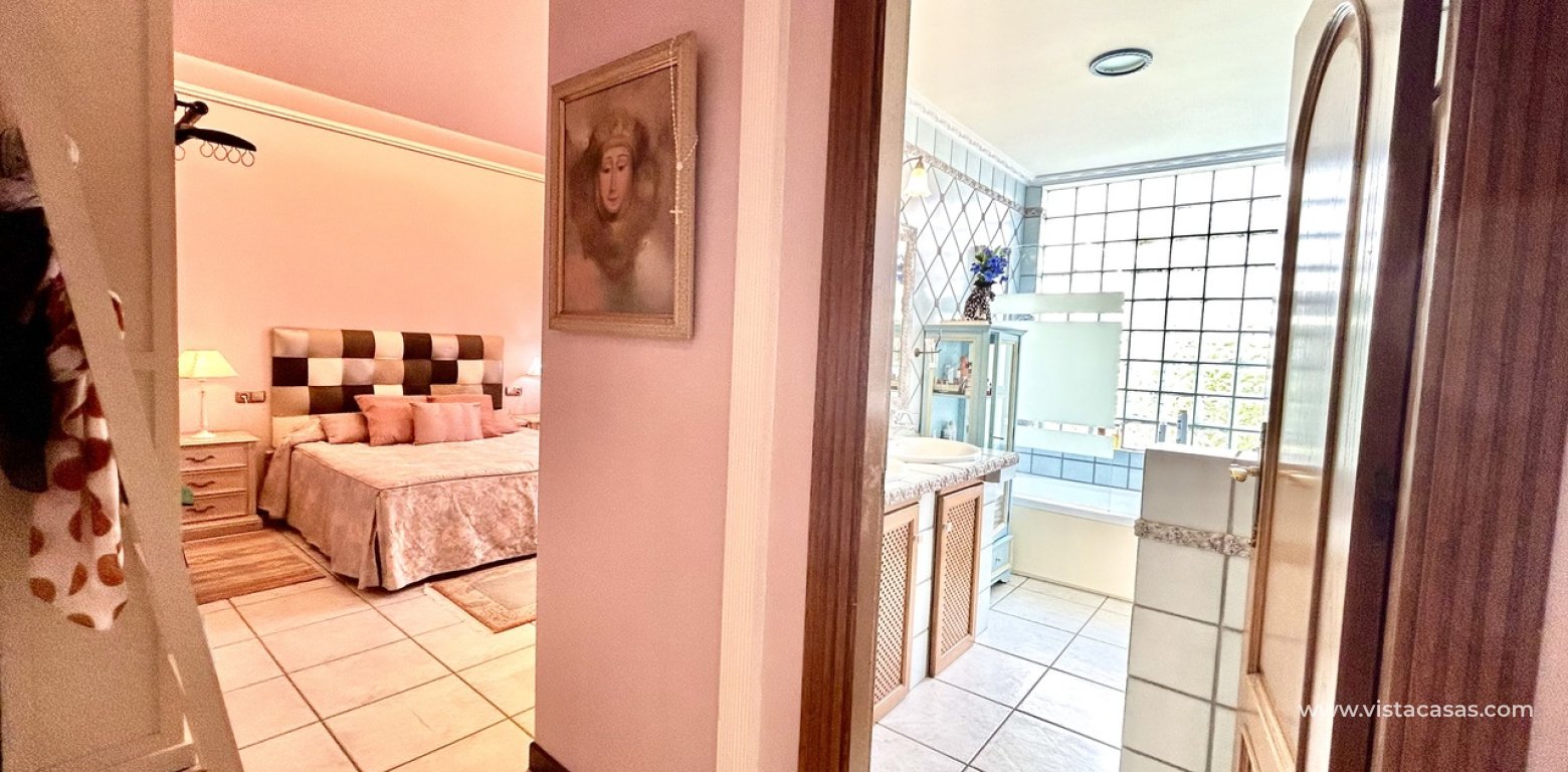 Resale - Villa - Torrevieja - La Mata