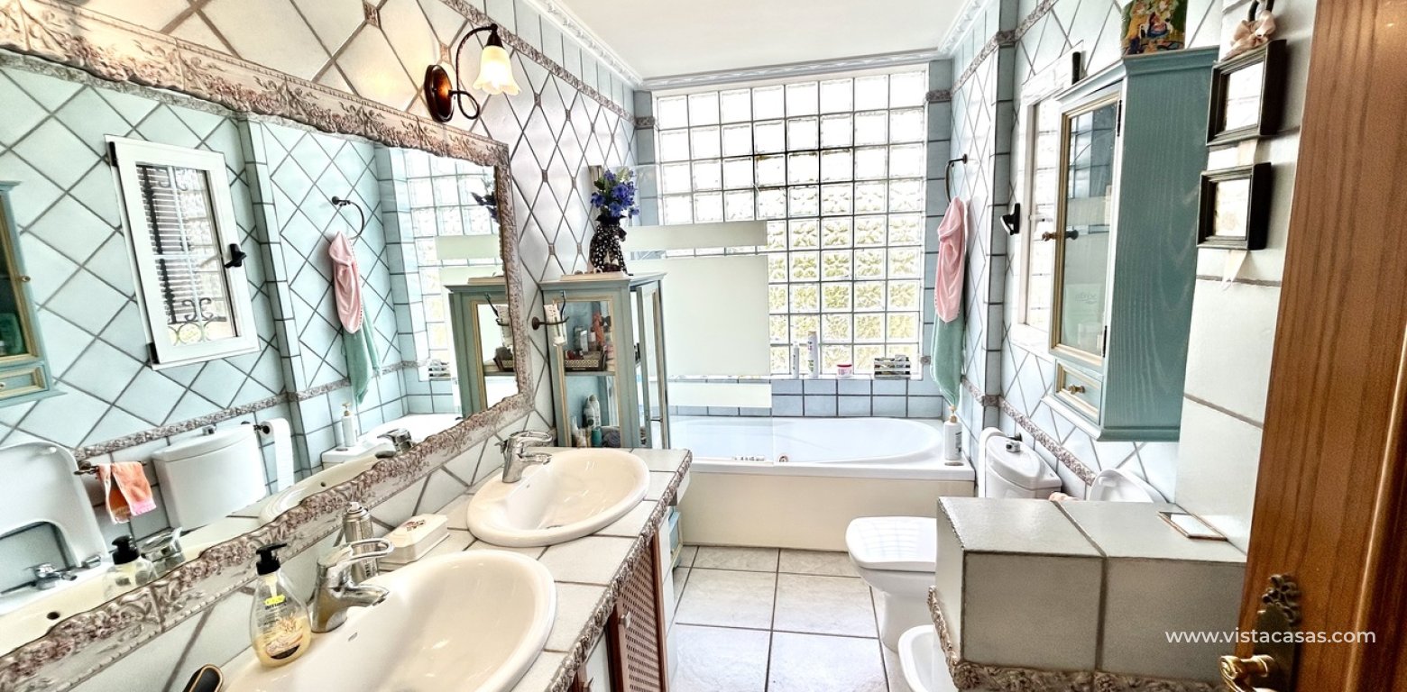 Resale - Villa - Torrevieja - La Mata