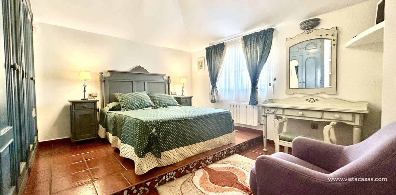 Resale - Villa - Torrevieja - La Mata