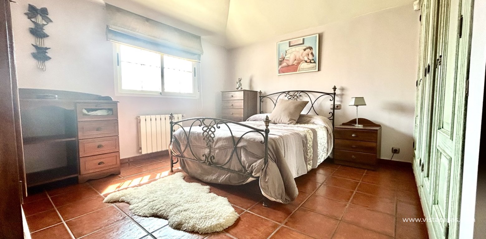 Resale - Villa - Torrevieja - La Mata