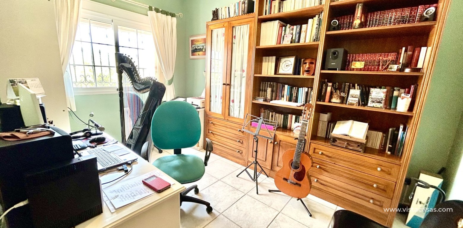 Resale - Villa - Torrevieja - La Mata