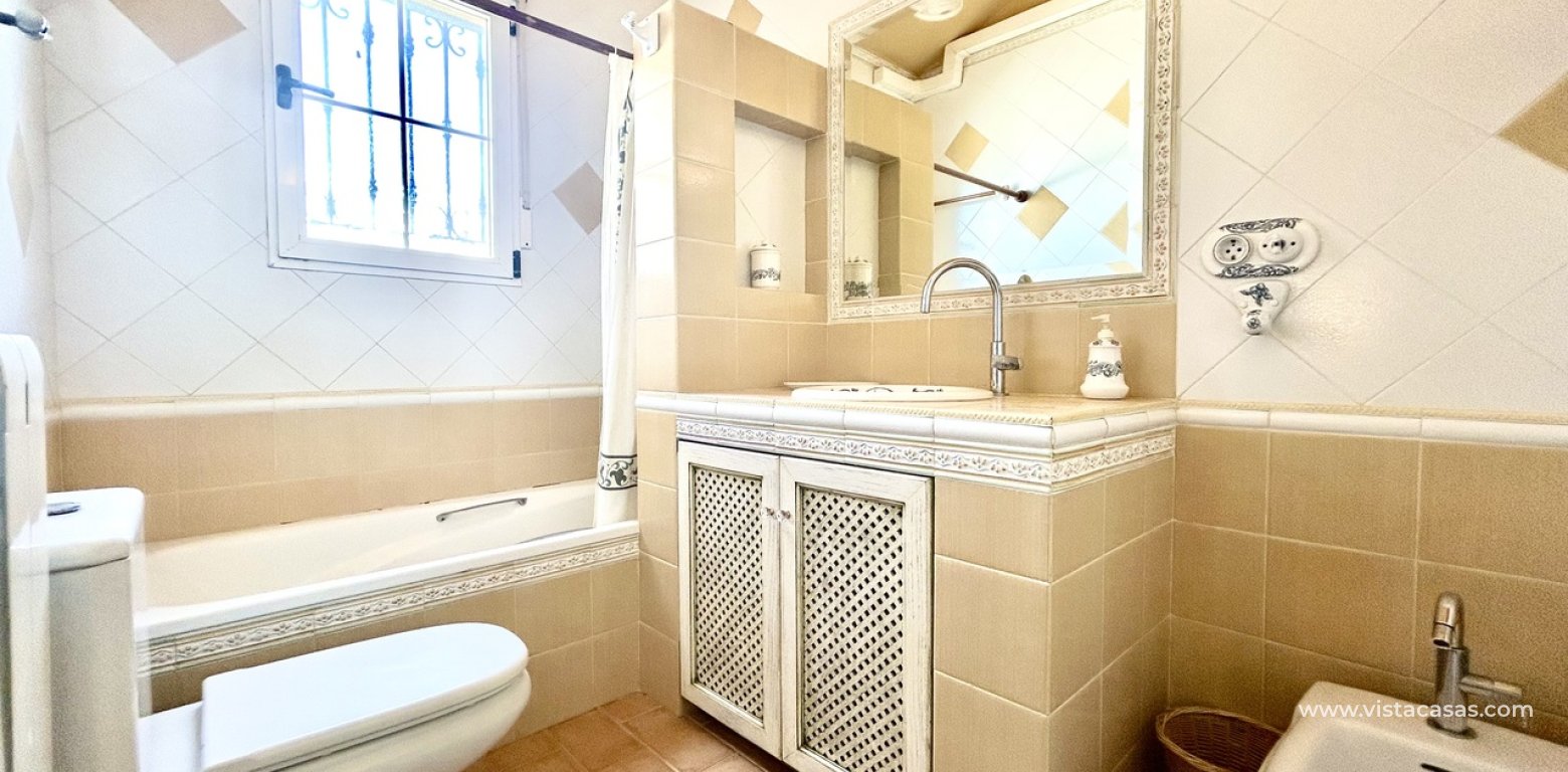 Resale - Villa - Torrevieja - La Mata