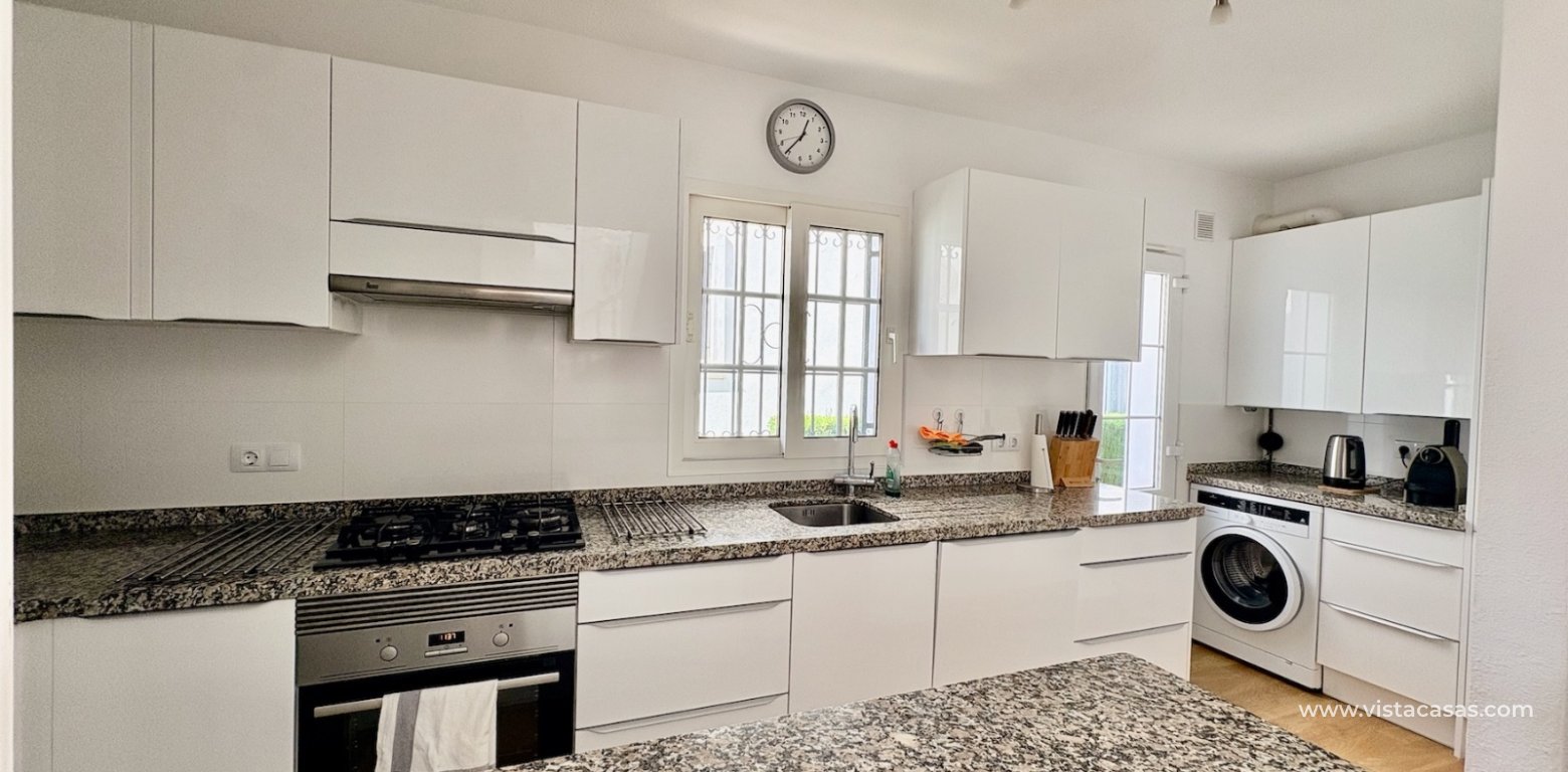 Resale - Villa - Villamartin