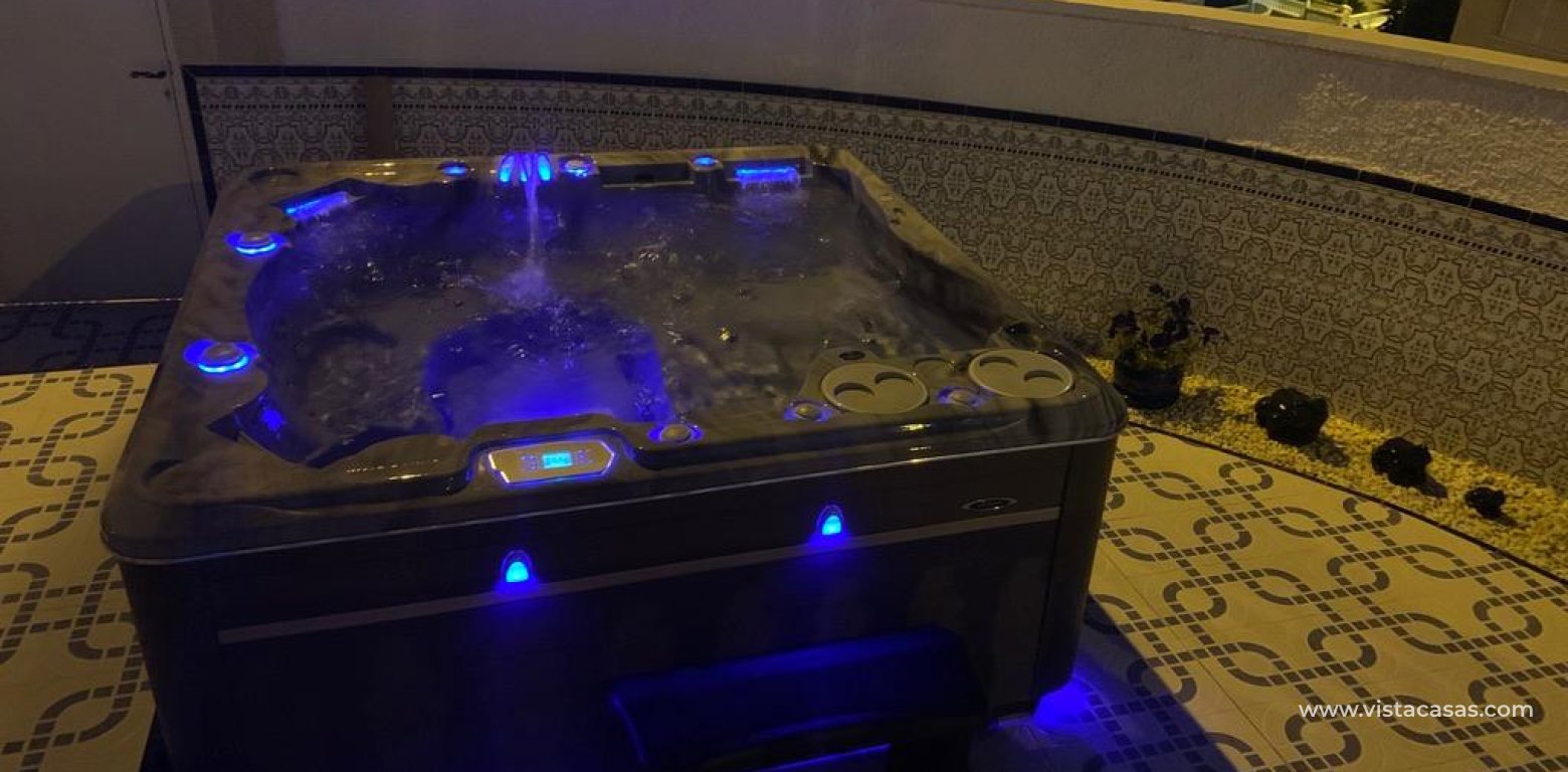 Resale - Villa - Villamartin