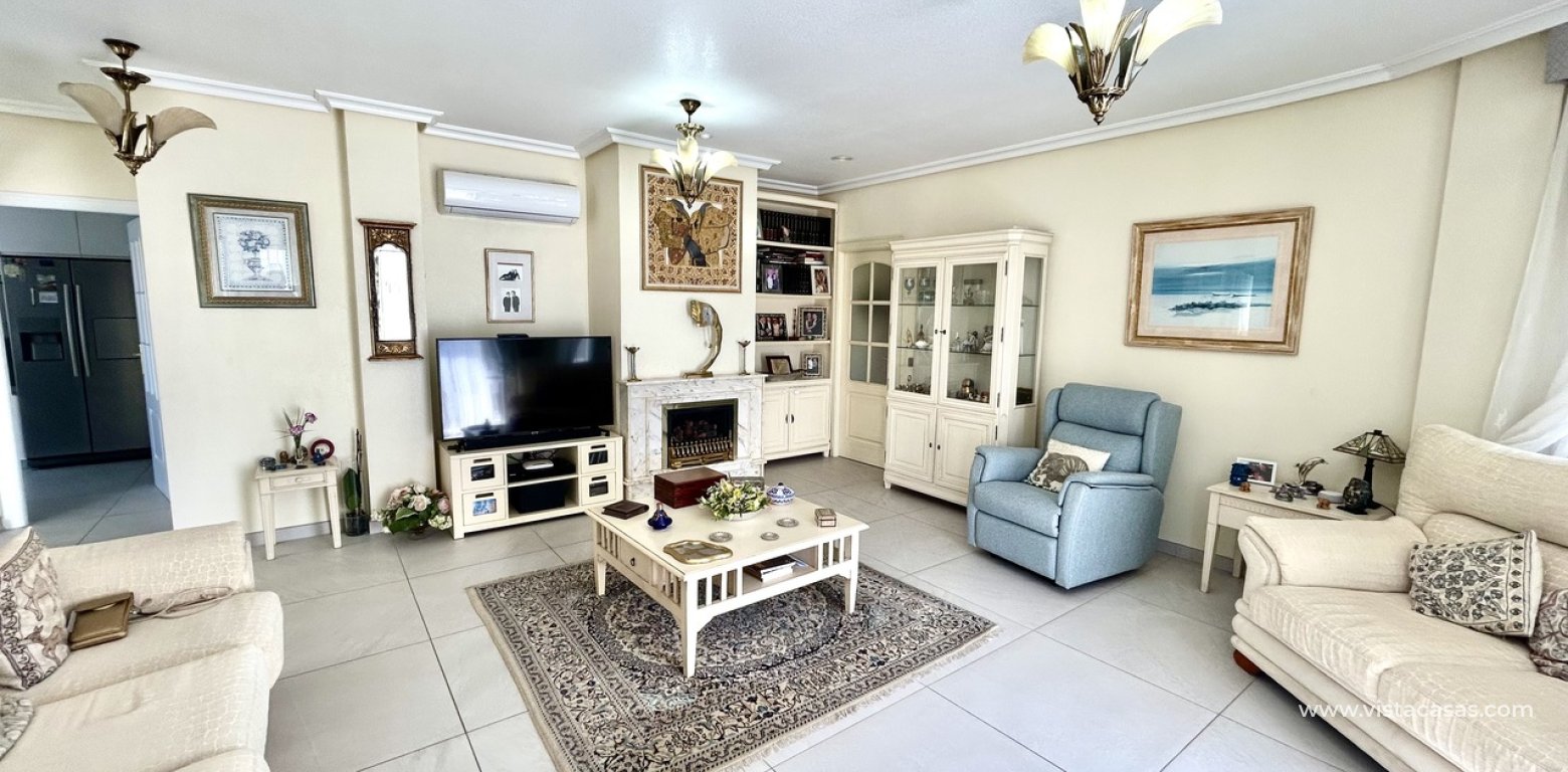 Resale - Villa - Pinar de Campoverde