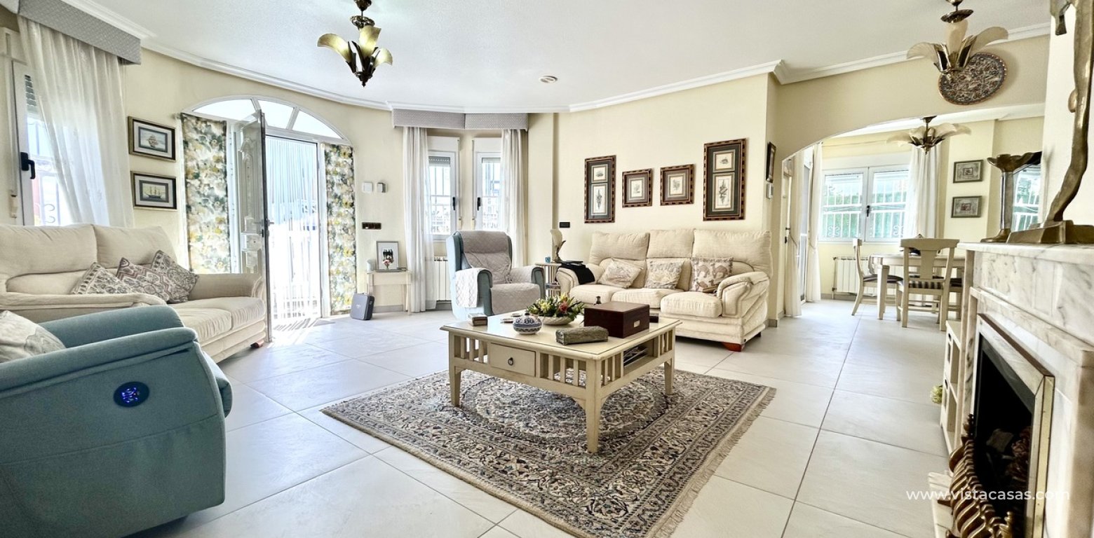 Resale - Villa - Pinar de Campoverde