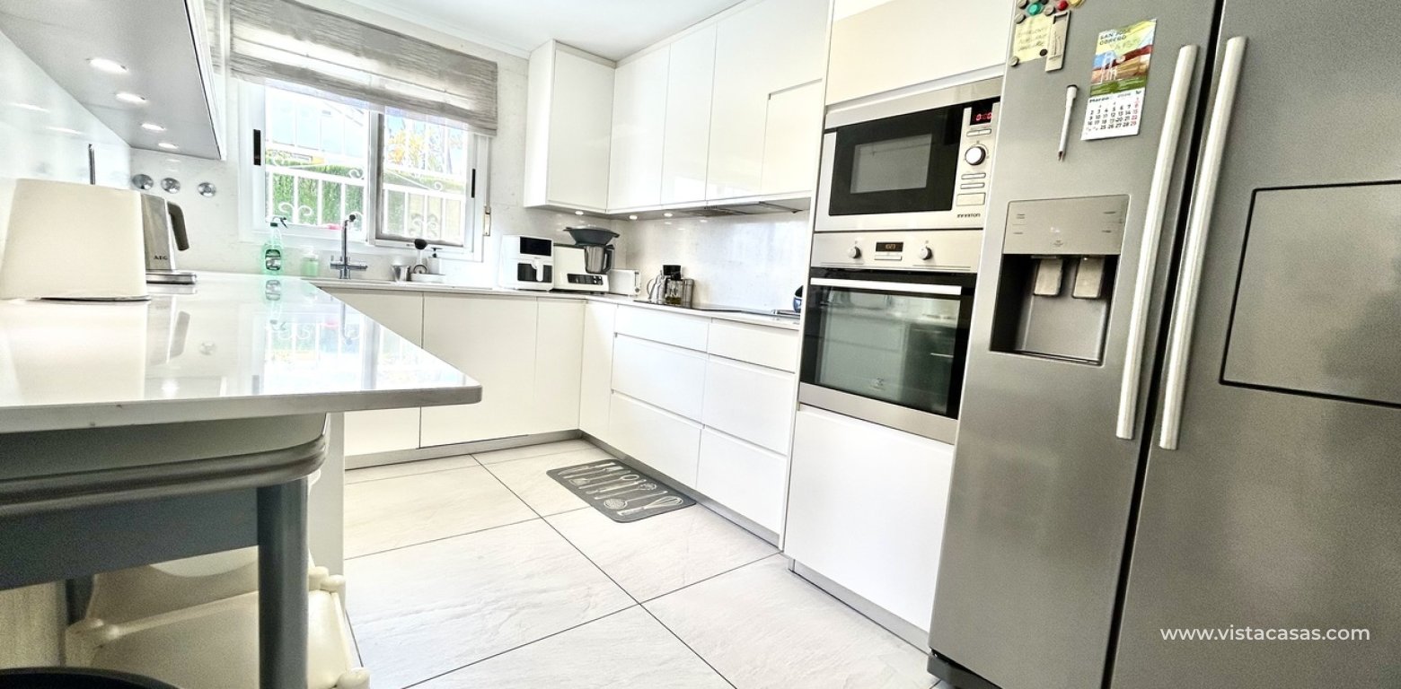 Resale - Villa - Pinar de Campoverde