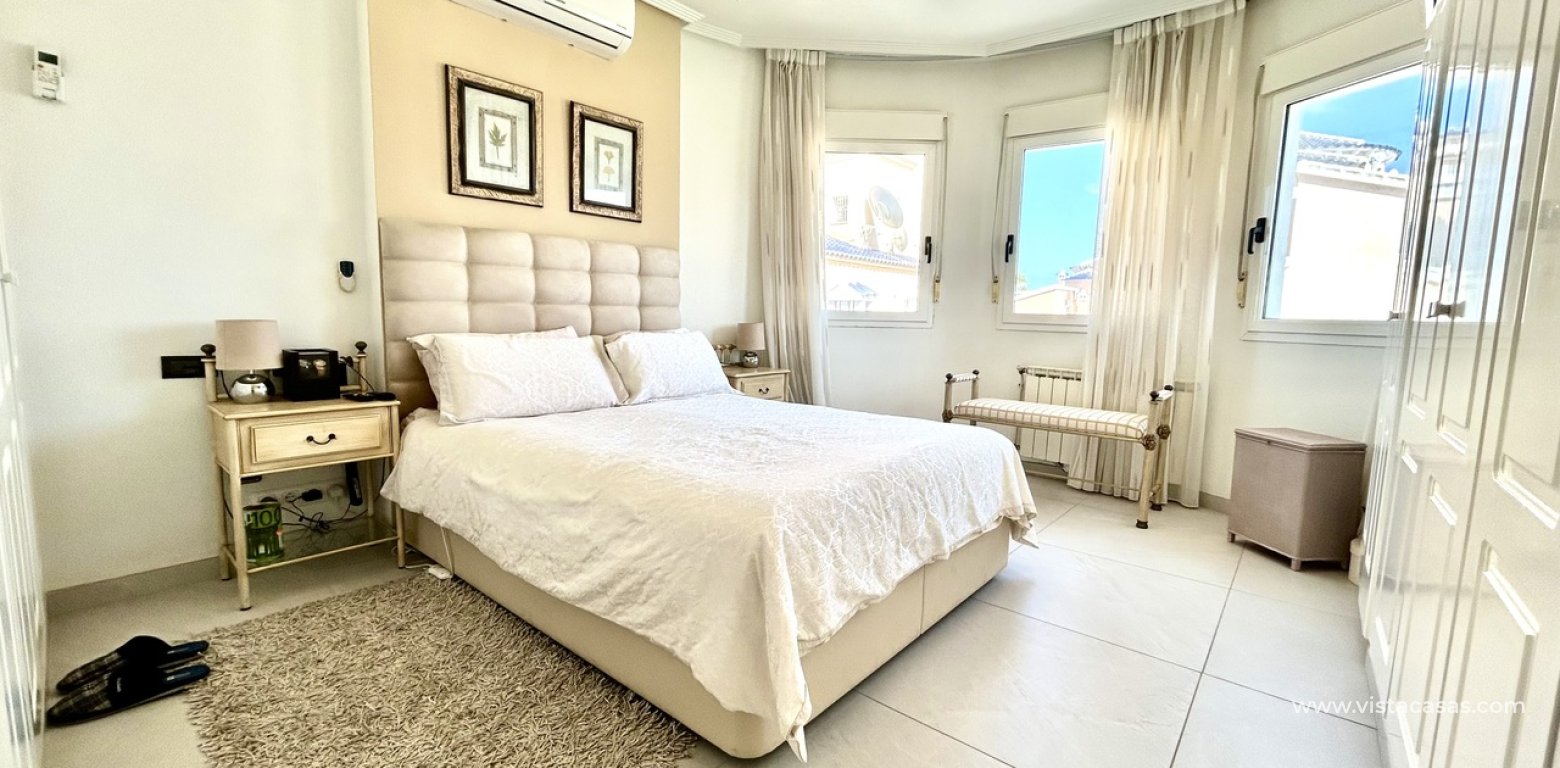 Resale - Villa - Pinar de Campoverde