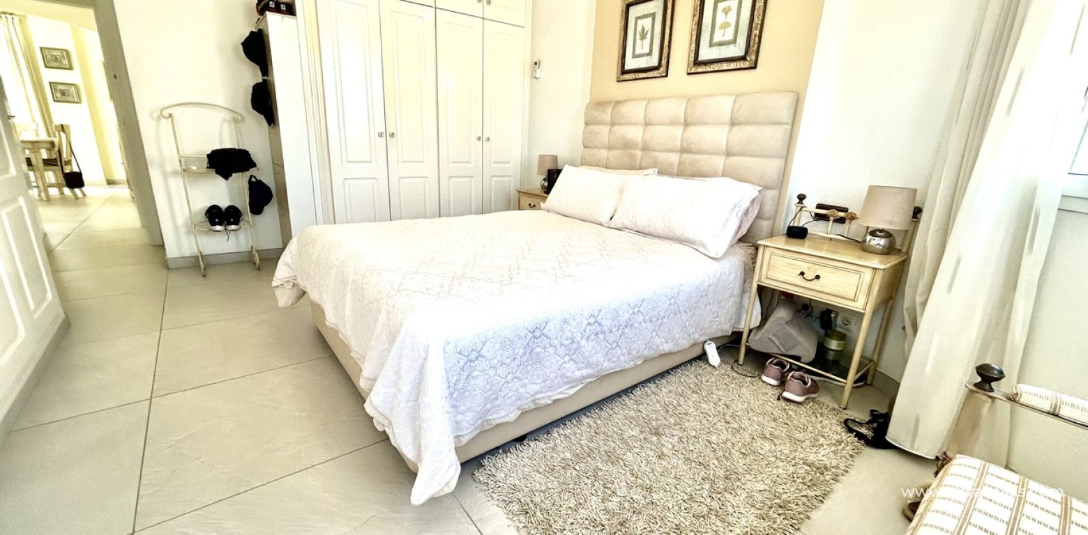 Resale - Villa - Pinar de Campoverde