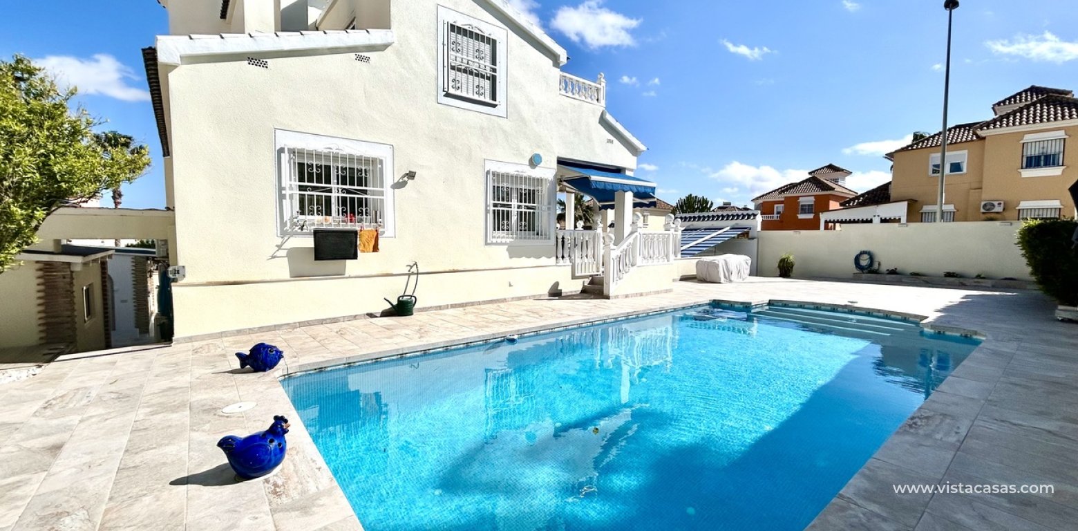 Resale - Villa - Pinar de Campoverde