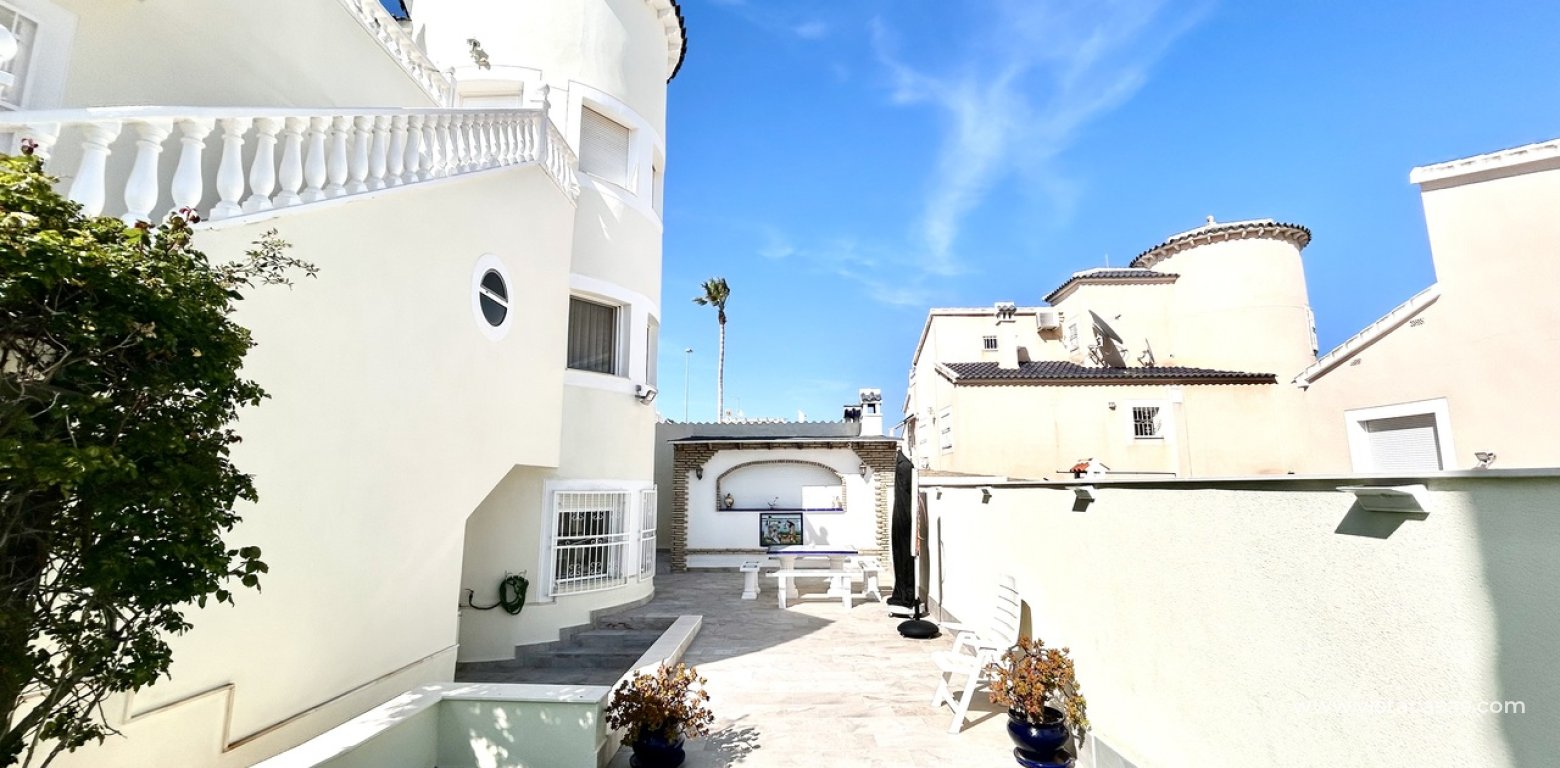 Resale - Villa - Pinar de Campoverde