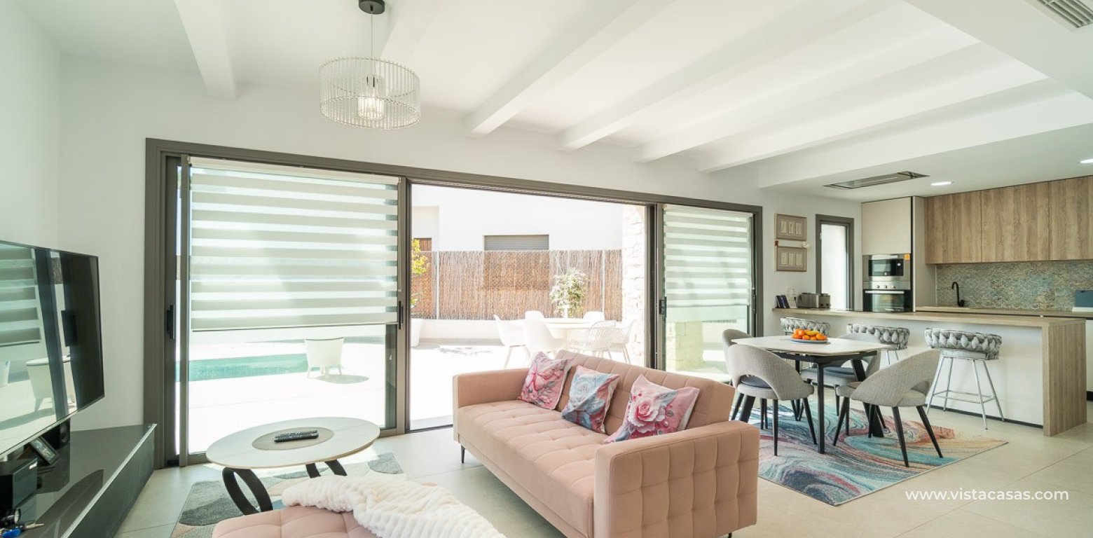 Resale - Villa - Villamartin