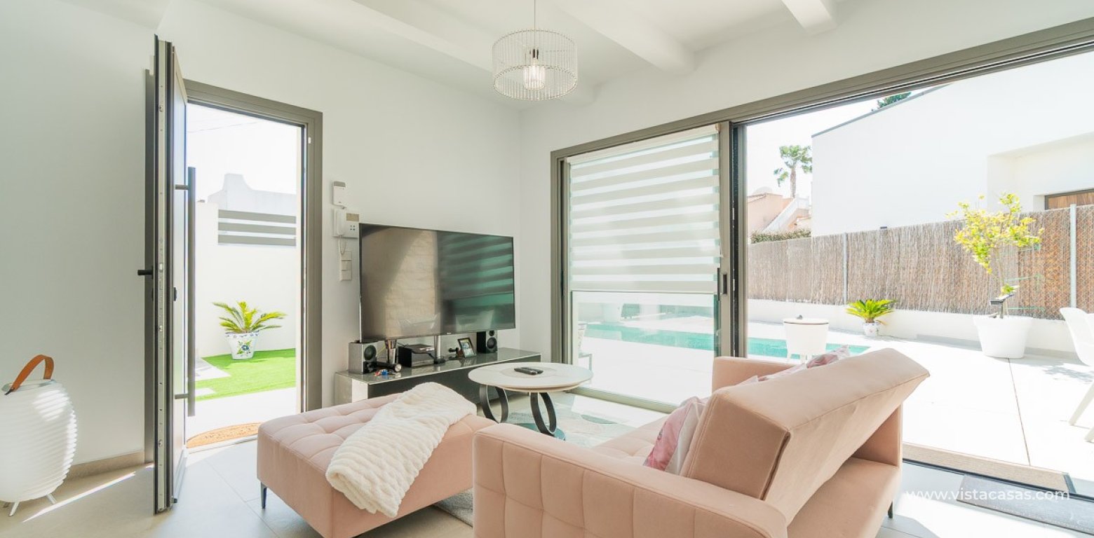 Resale - Villa - Villamartin