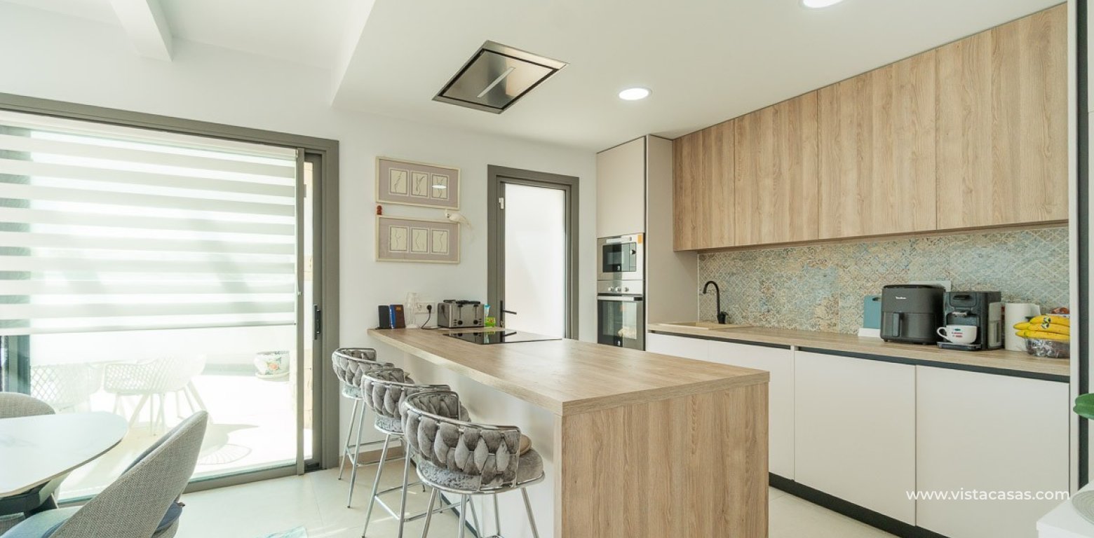 Resale - Villa - Villamartin