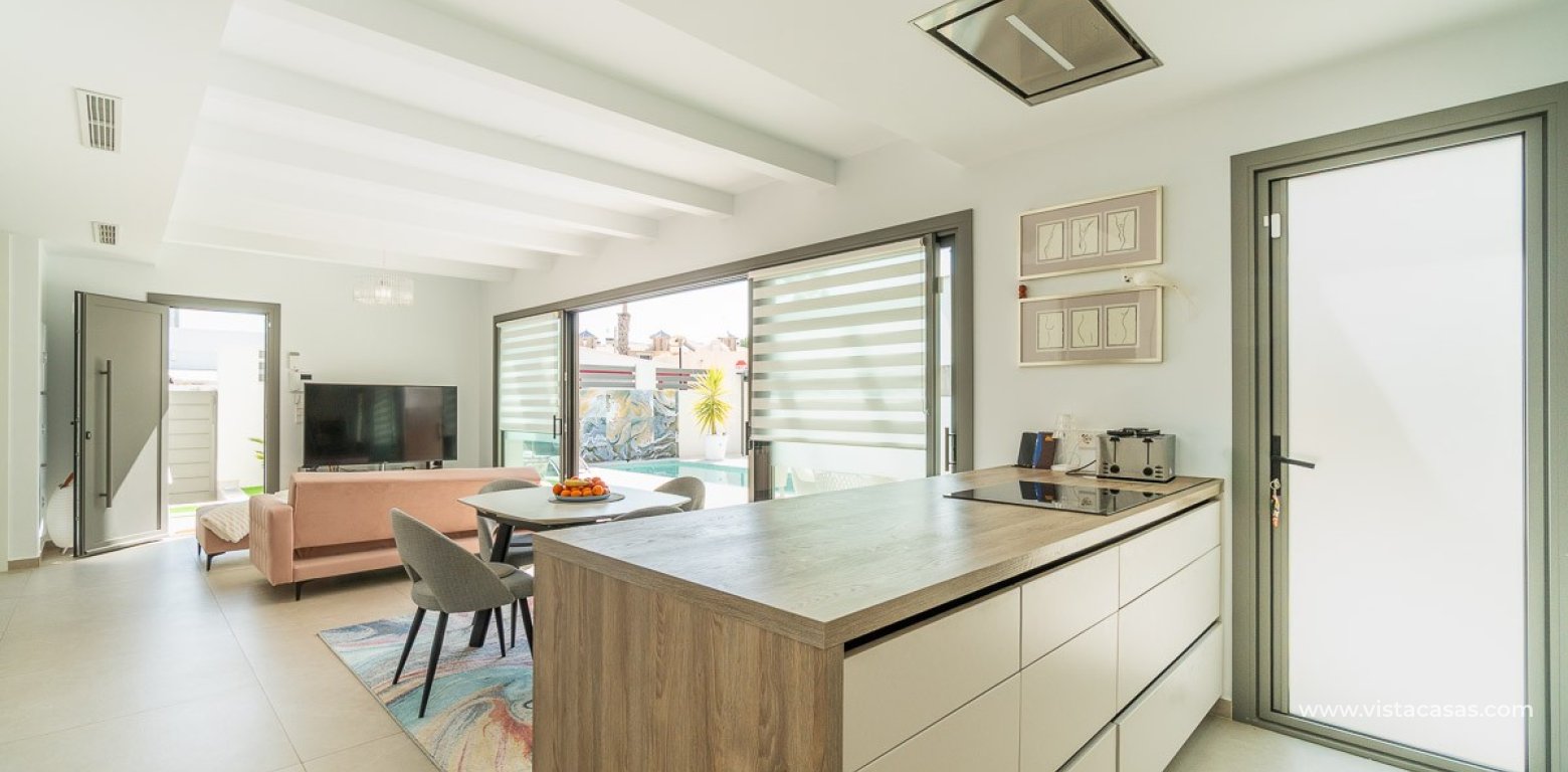 Resale - Villa - Villamartin