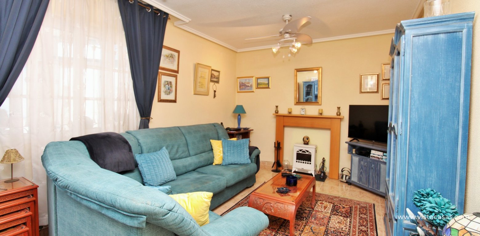 South-Facing 2 Bed Bungalow For Sale in Loma Golf Villamartin lounge