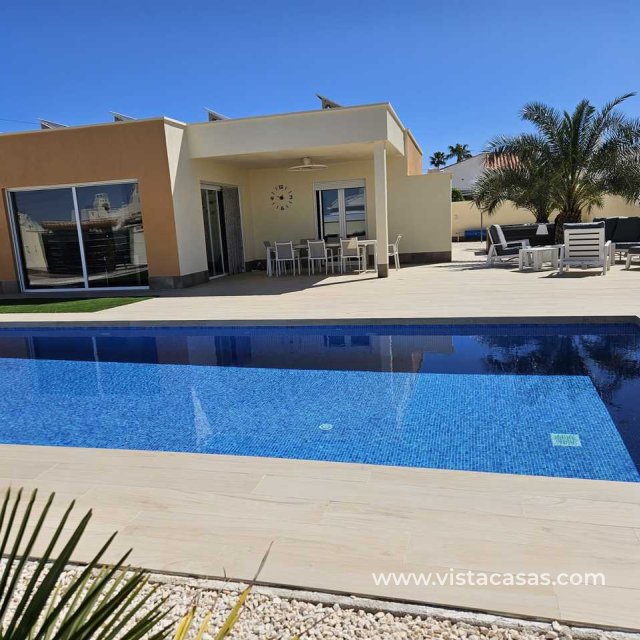 Villa - Resale - Torrevieja - Torrevieja