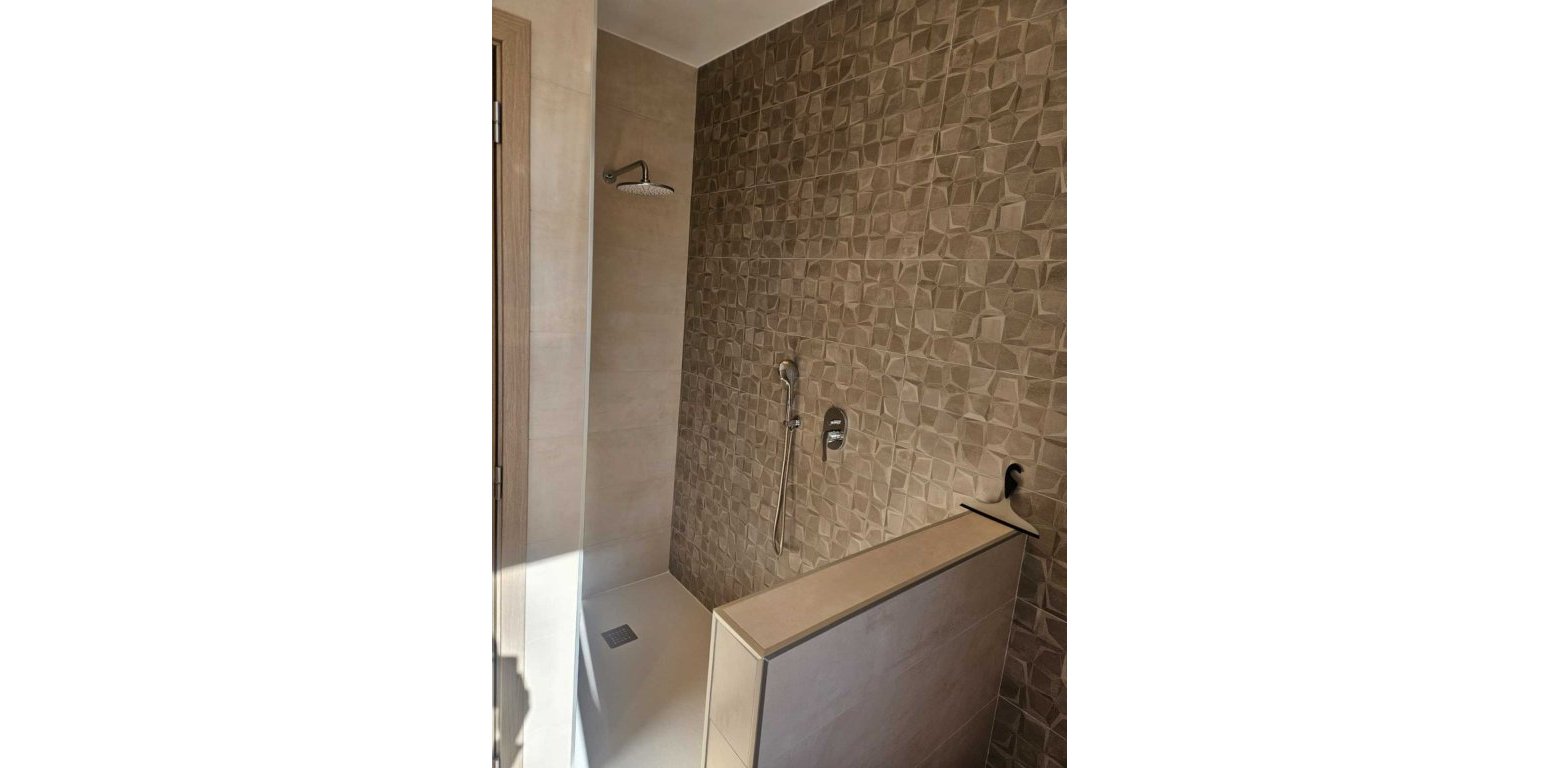 Resale - Villa - Torrevieja