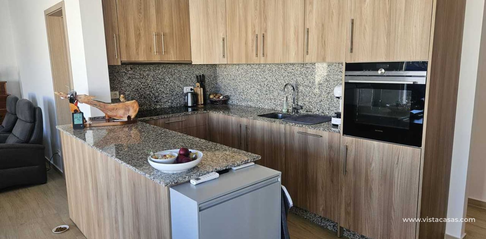 Resale - Villa - Torrevieja