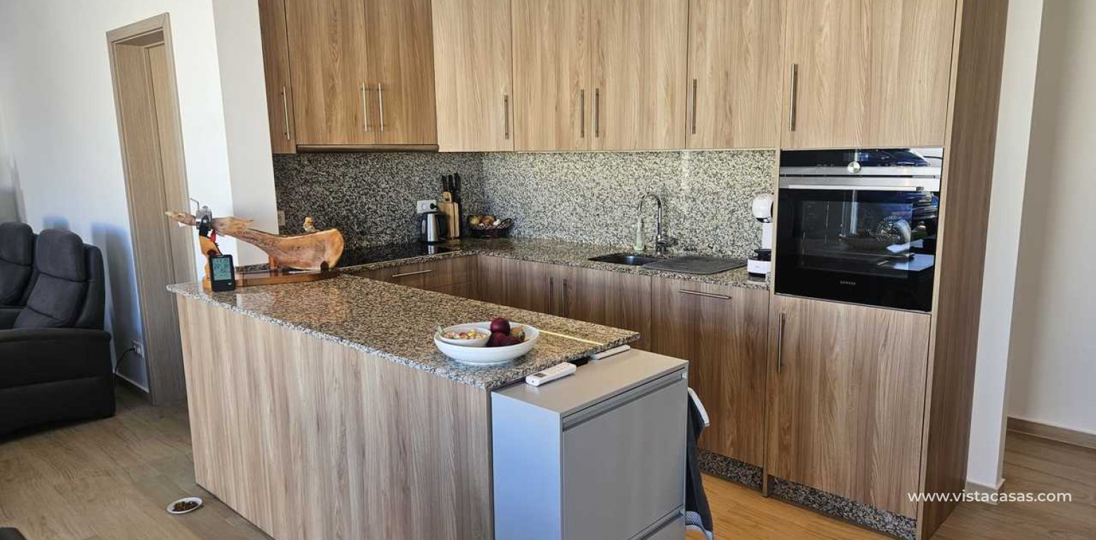 Resale - Villa - Torrevieja