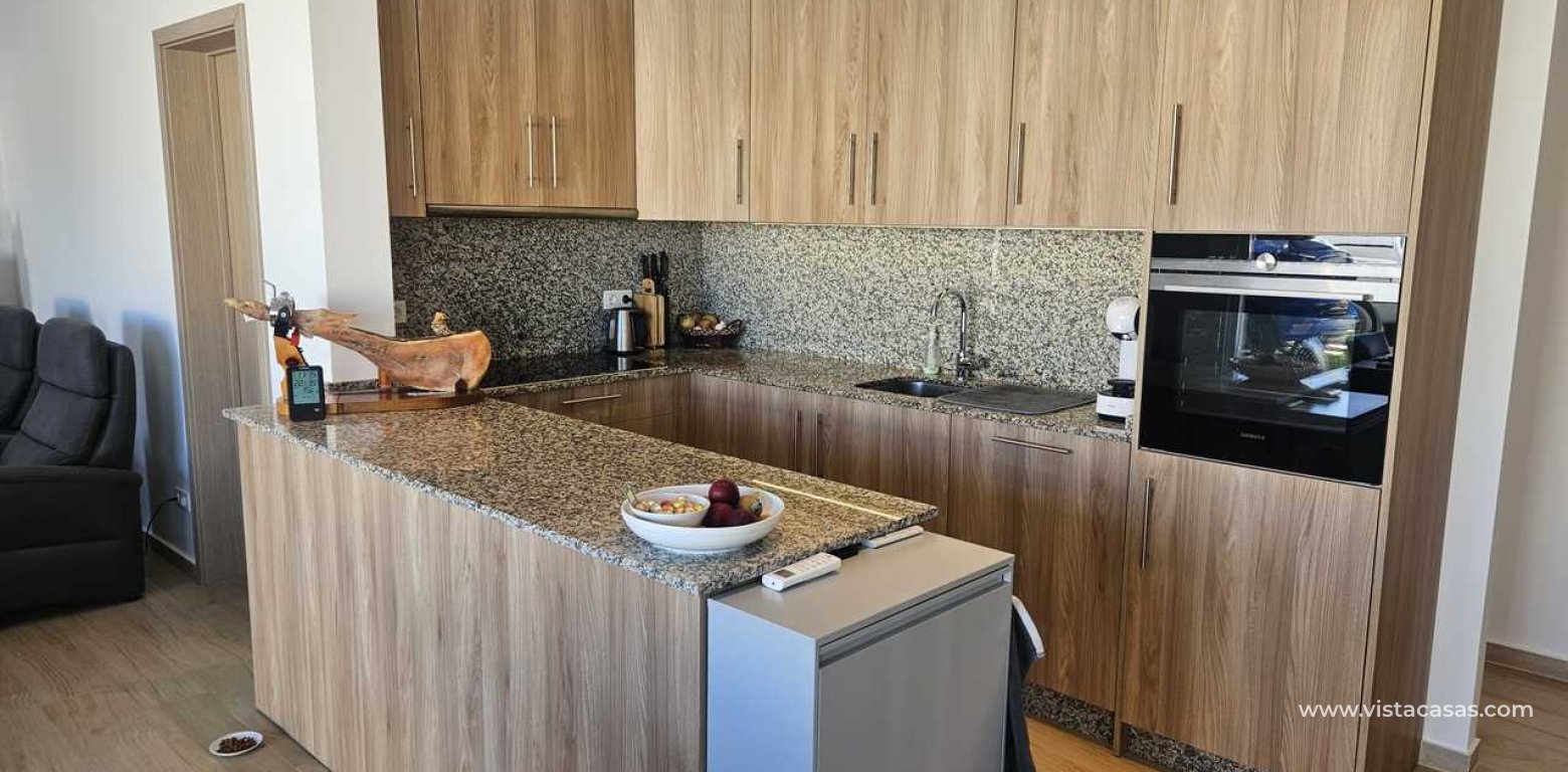 Resale - Villa - Torrevieja