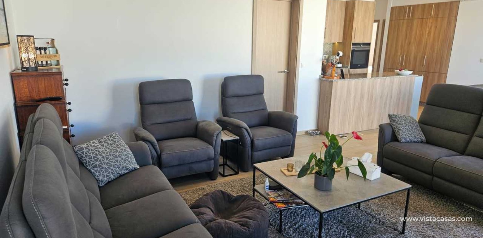 Resale - Villa - Torrevieja