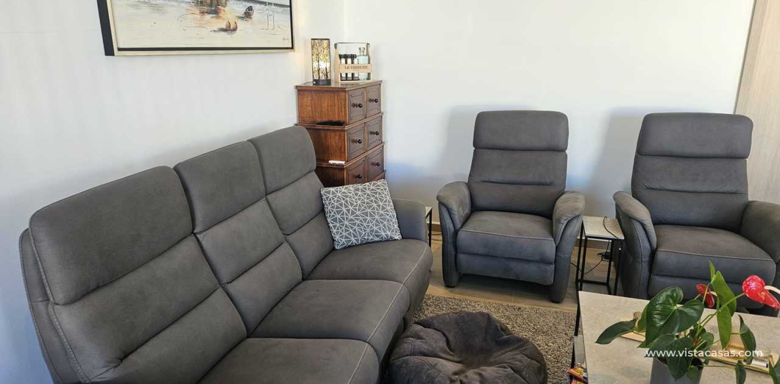 Resale - Villa - Torrevieja