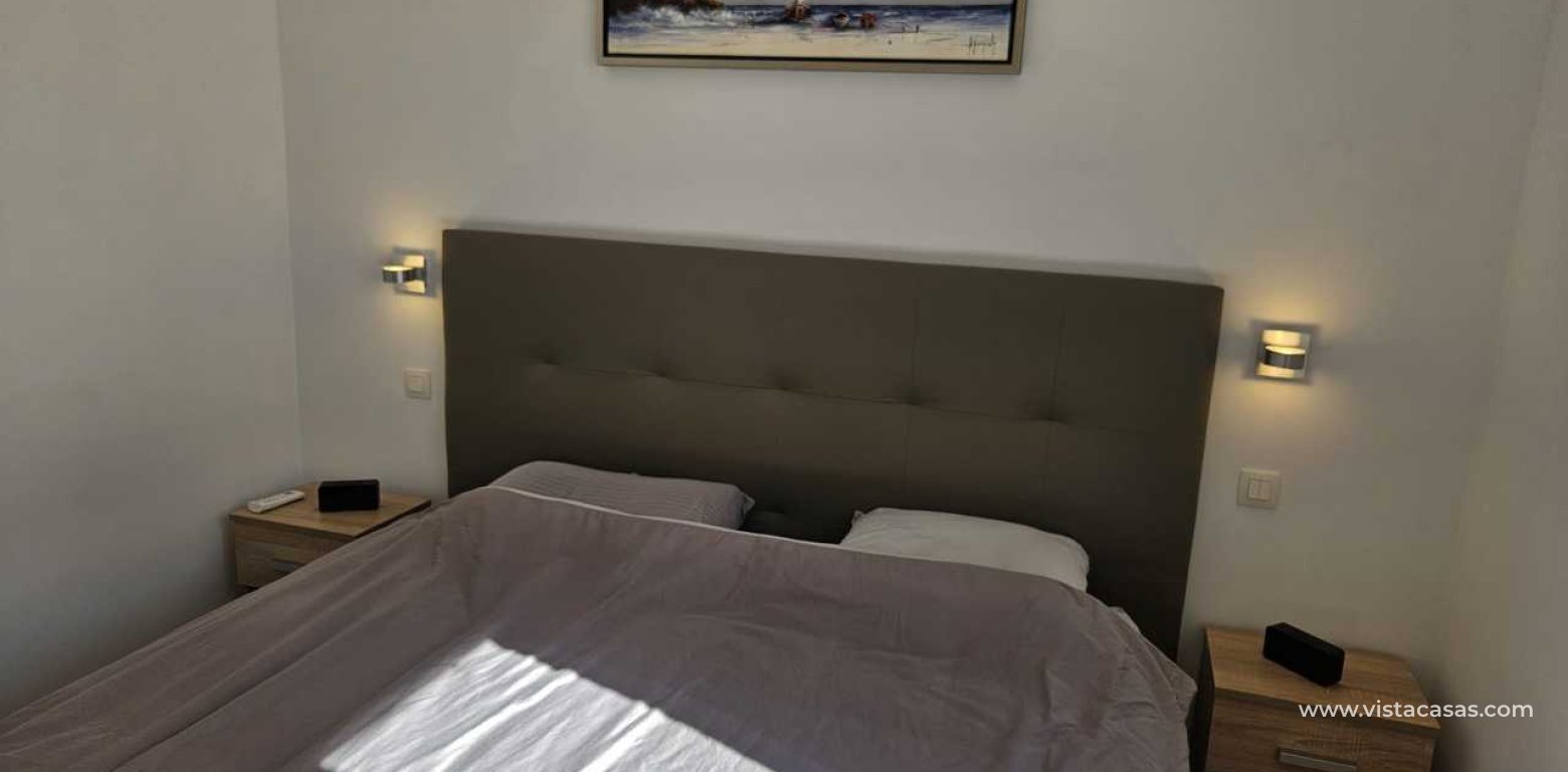 Resale - Villa - Torrevieja