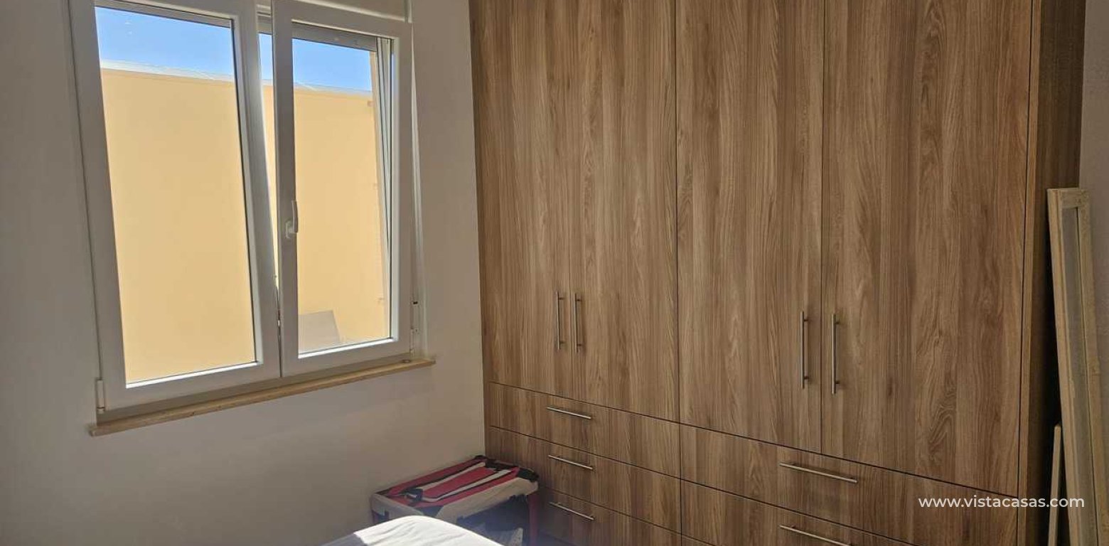 Resale - Villa - Torrevieja