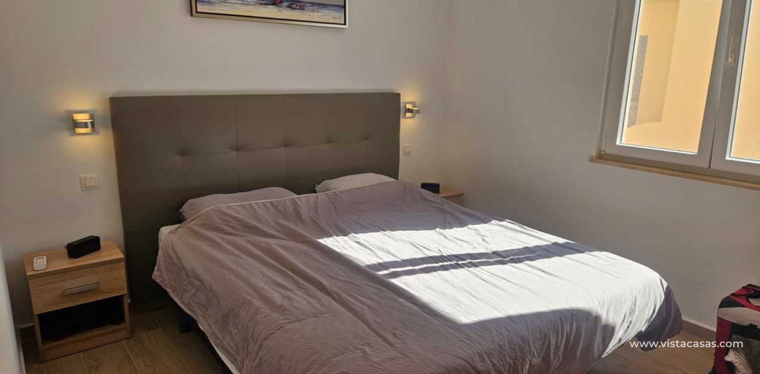 Resale - Villa - Torrevieja